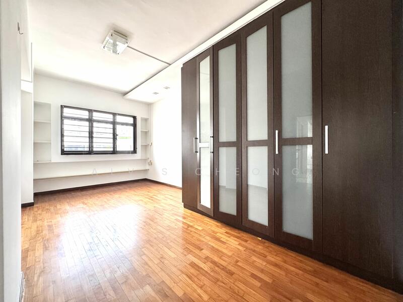 For Sale - 413 Sembawang Drive