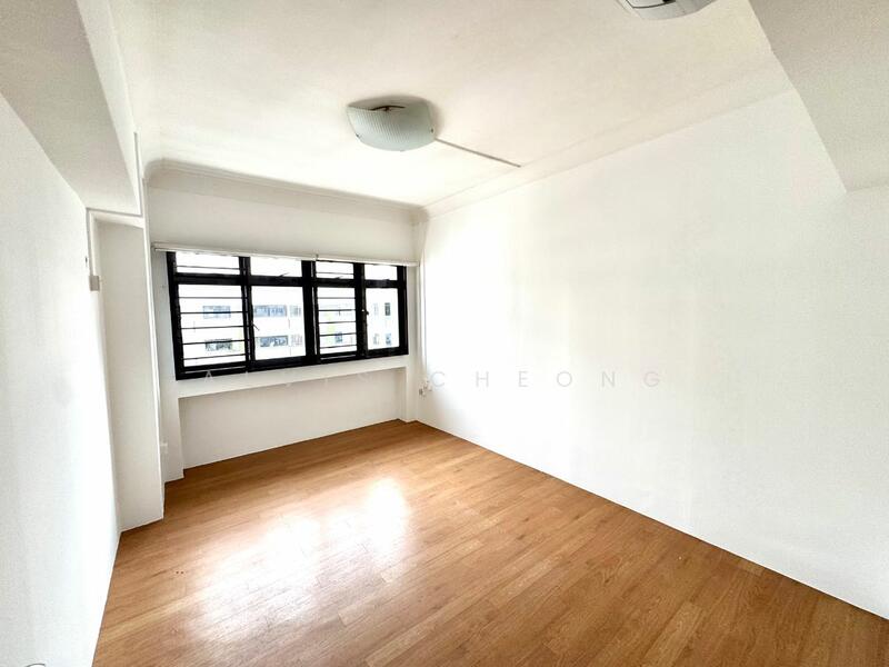 For Sale - 413 Sembawang Drive