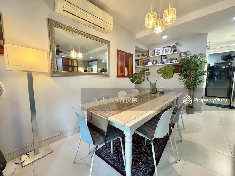 For Sale - 782D Woodlands Crescent