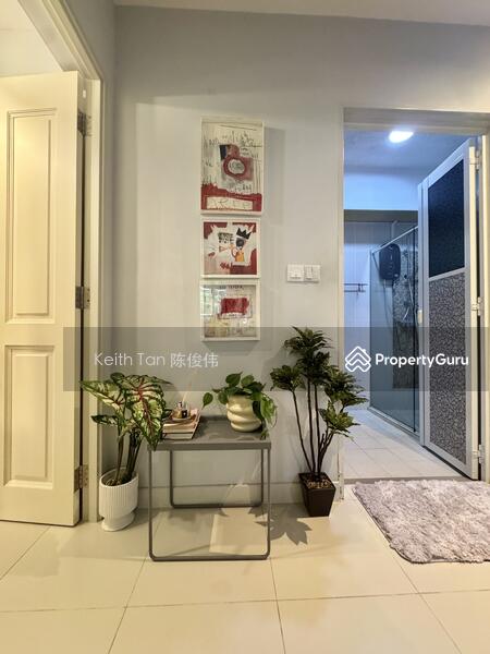 For Sale - 782D Woodlands Crescent
