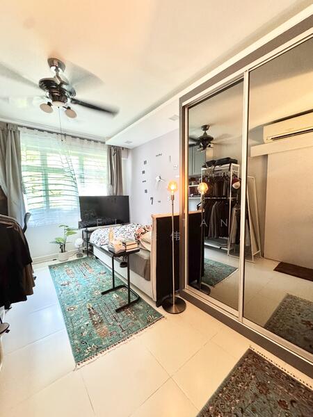 For Sale - 782D Woodlands Crescent