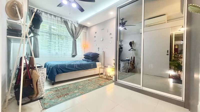 782D Woodlands Crescent HDB Flat For Sale at S$ 668,000 | PropertyGuru Singapore - Bedroom