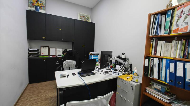 CT Hub, 2 Kallang Avenue, 1,012 sqft, Light Industrial (B1) For Sale, by Alex Chua, 60118809 - Room 2 - CommercialGuru.com.sg
