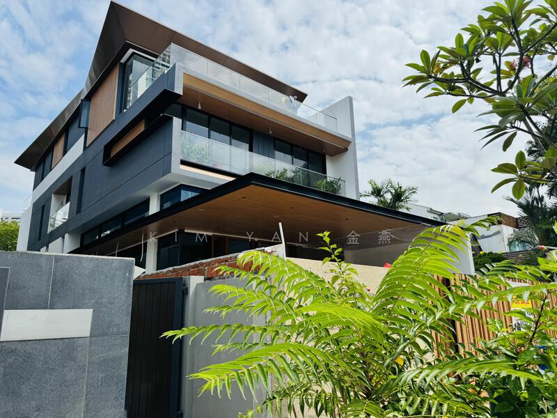 For Sale - Brand New Semi-D, 4 levels with Lift & swimming Pool, 6 bedrooms all ensuite