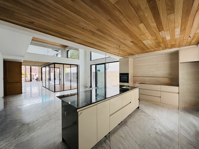 For Sale - Brand New Semi-D, 4 levels with Lift & swimming Pool, 6 bedrooms all ensuite