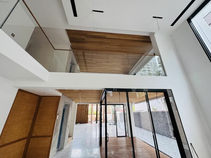 For Sale - Brand New Semi-D, 4 levels with Lift & swimming Pool, 6 bedrooms all ensuite