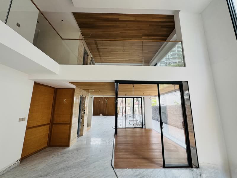 For Sale - Brand New Semi-D, 4 levels with Lift & swimming Pool, 6 bedrooms all ensuite