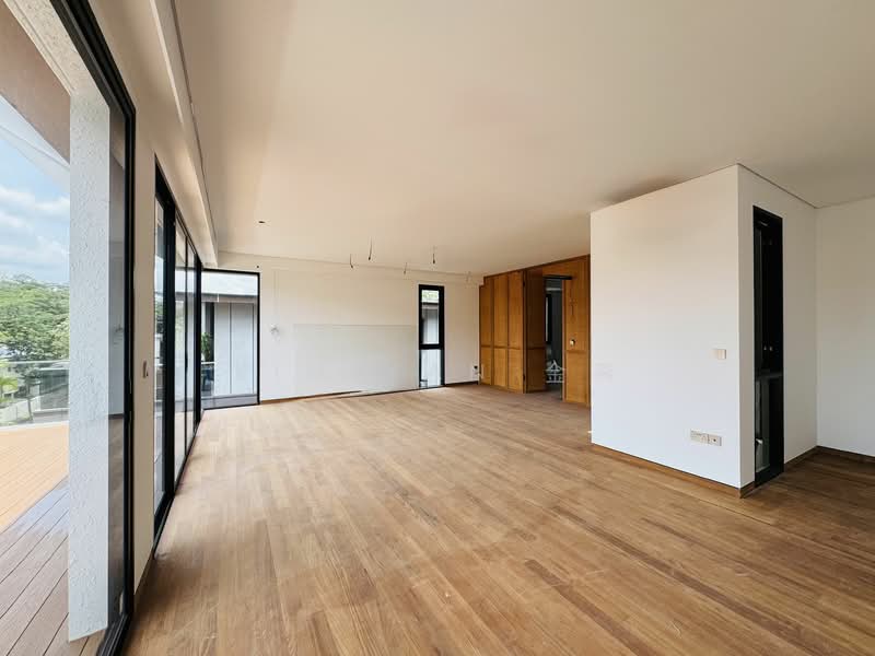 For Sale - Brand New Semi-D, 4 levels with Lift & swimming Pool, 6 bedrooms all ensuite