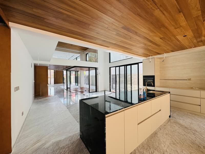 For Sale - Brand New Semi-D, 4 levels with Lift & swimming Pool, 6 bedrooms all ensuite