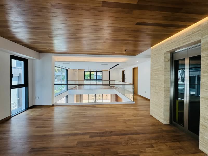 For Sale - Brand New Semi-D, 4 levels with Lift & swimming Pool, 6 bedrooms all ensuite