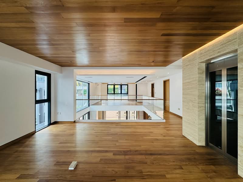 For Sale - Brand New Semi-D, 4 levels with Lift & swimming Pool, 6 bedrooms all ensuite