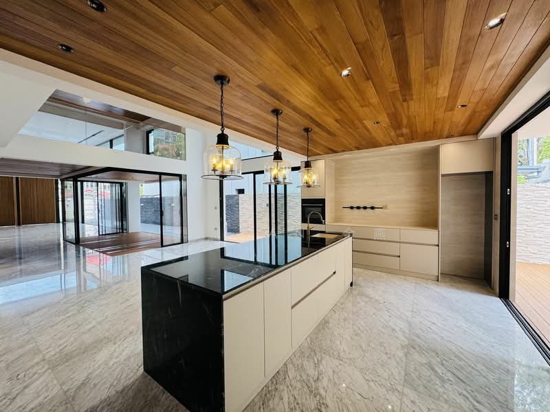 For Sale - Brand New Semi-D, 4 levels with Lift & swimming Pool, 6 bedrooms all ensuite