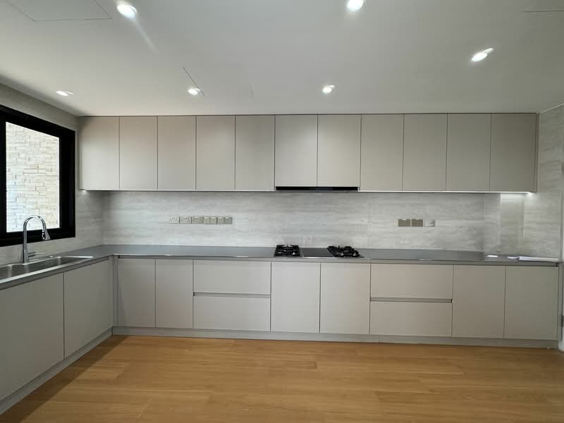 For Sale - Brand New Semi-D, 4 levels with Lift & swimming Pool, 6 bedrooms all ensuite