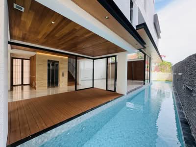 For Sale - Brand New Semi-D, 4 levels with Lift & swimming Pool, 6 bedrooms all ensuite