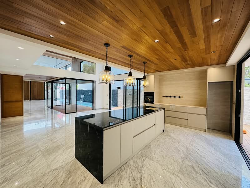 For Sale - Brand New Semi-D, 4 levels with Lift & swimming Pool, 6 bedrooms all ensuite