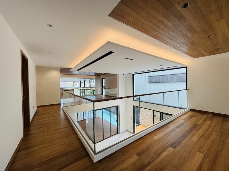 For Sale - Brand New Semi-D, 4 levels with Lift & swimming Pool, 6 bedrooms all ensuite