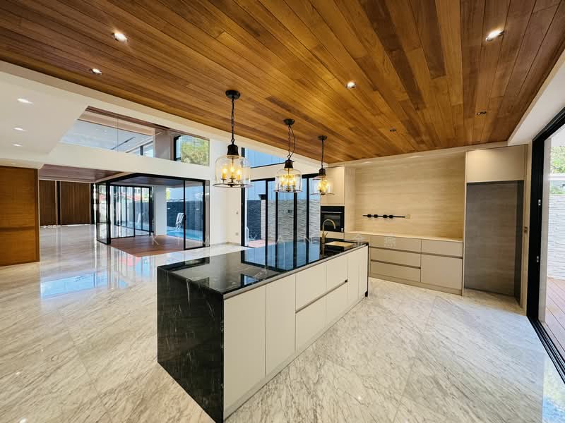 For Sale - Brand New Semi-D, 4 levels with Lift & swimming Pool, 6 bedrooms all ensuite