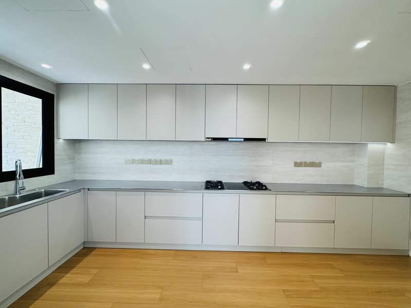 Brand New Semi-D, 4 levels with Lift & swimming Pool, 6 bedrooms all ensuite, 1Km to Henry Park Primary - call 8130 3636 to view, 7 Bedrooms, 8,500 sqft, Semi-Detached House For Sale, by Kim Yan 金燕, 60118816 - PropertyGuru.com.sg