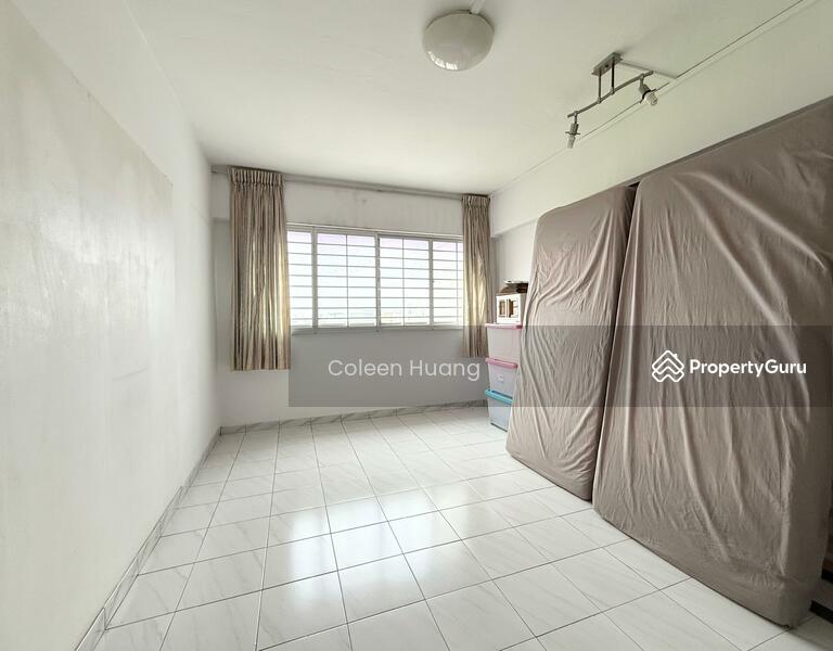 For Sale - 615 Hougang Avenue 8