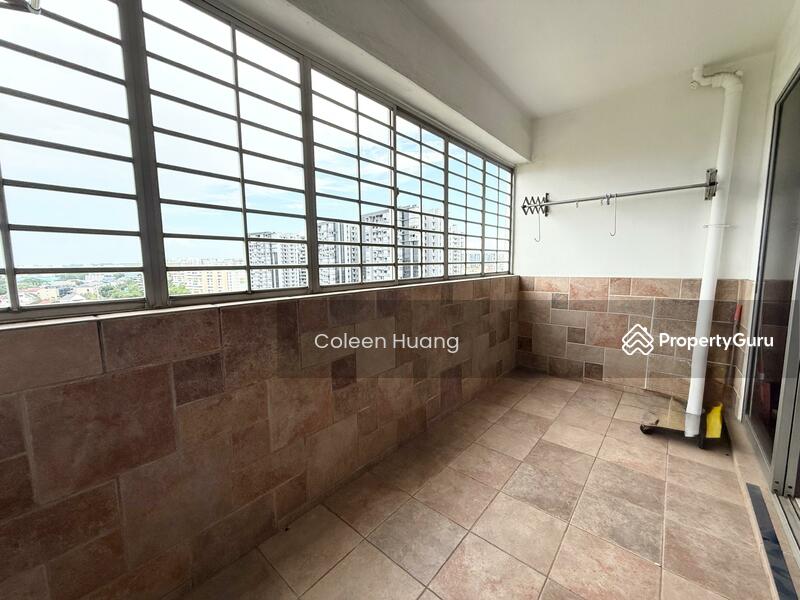 For Sale - 615 Hougang Avenue 8
