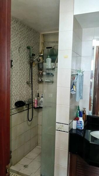 Yishun Emerald, 30 Canberra Drive, Room Rental, 105 sqft, Condominium For Rent, by Jeff Tee (尚洋）, 60119509 - Bathroom - PropertyGuru.com.sg