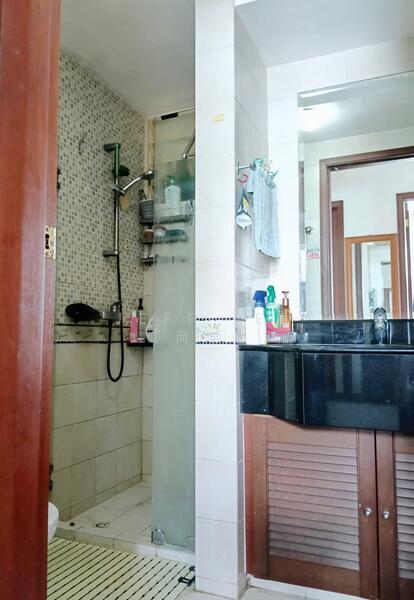 Yishun Emerald, 30 Canberra Drive, Room Rental, 105 sqft, Condominium For Rent, by Jeff Tee (尚洋）, 60119509 - Bathroom - PropertyGuru.com.sg