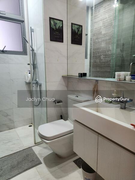 Common Bathroom (1)