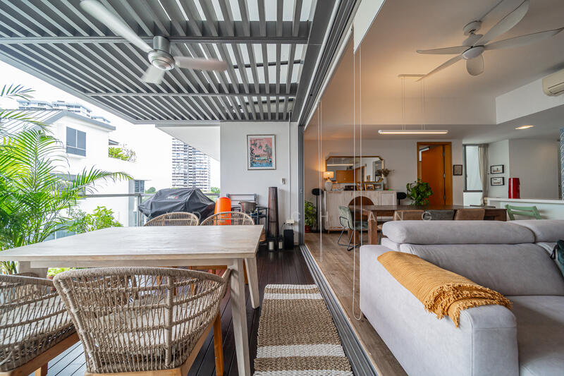 For Sale - Elliot at the East Coast