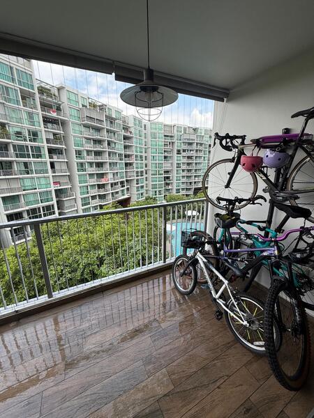 Balcony with pool view 