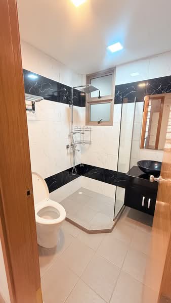 Sunville, 20 Saint Michael's Road, 3 Bedrooms, 1,173 sqft, Apartment For Rent, by SHARON HAN, 60120101 - Bathroom - PropertyGuru.com.sg