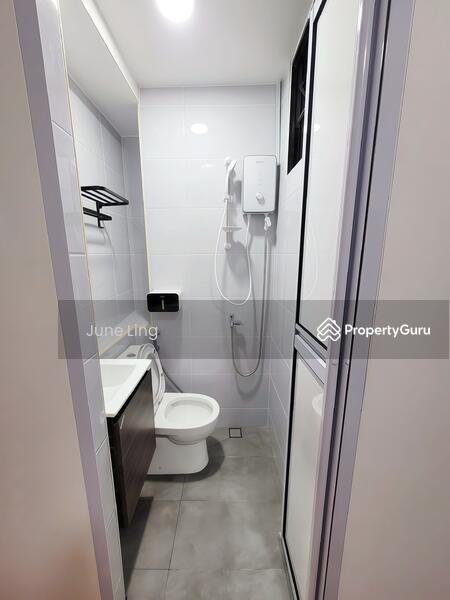 Junior Master Bathroom