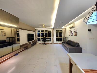 For Rent - 212B Compassvale Drive