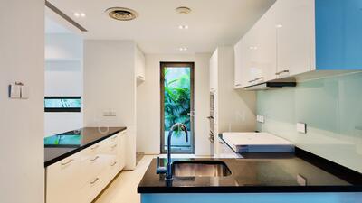 For Sale - 2 Storey (w basement) Semi-D within 1km to Henry Park