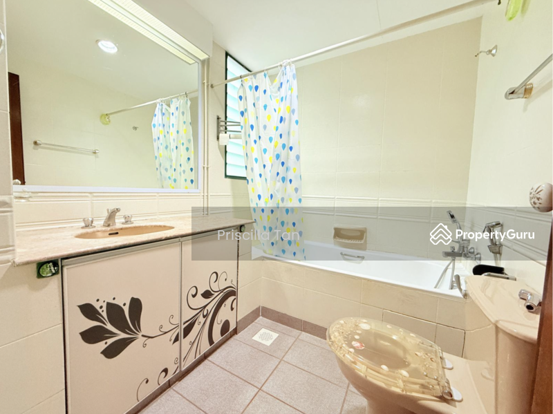 For Rent - Gold Coast Condo