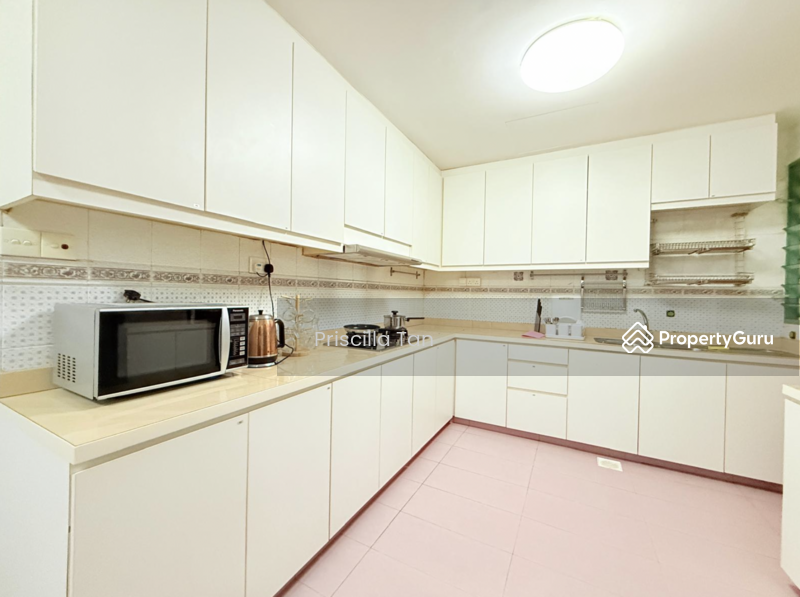 For Rent - Gold Coast Condo