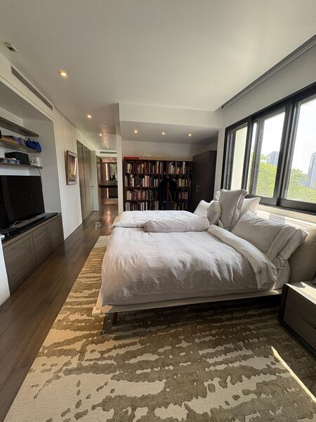 For Sale - The Claymore