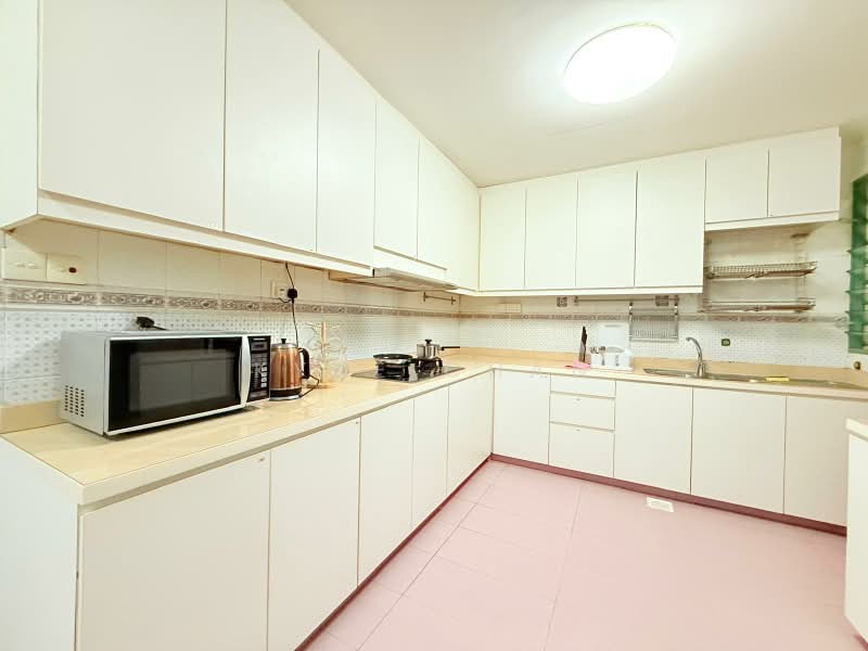 Gold Coast Condo, 360 Pasir Panjang Road, Room Rental, 190 sqft, Condominium For Rent, by Kyne Chan, 60120525 - PropertyGuru.com.sg