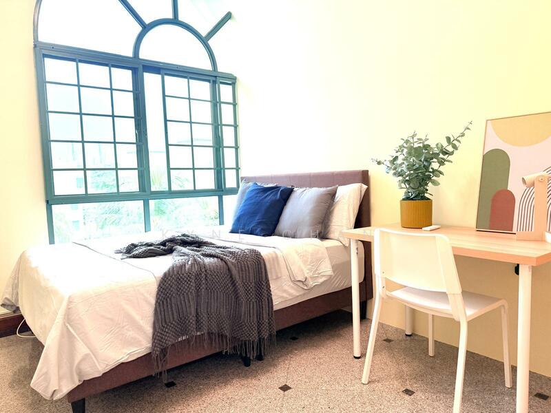 For Rent - Gold Coast Condo