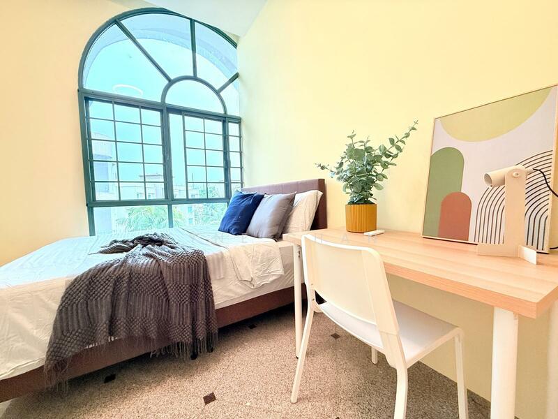 For Rent - Gold Coast Condo