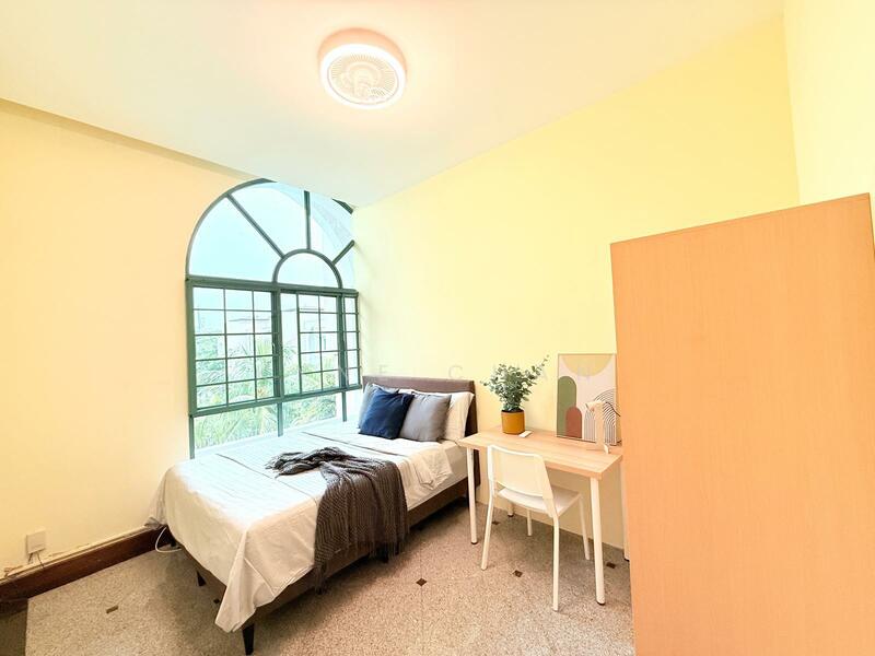 For Rent - Gold Coast Condo