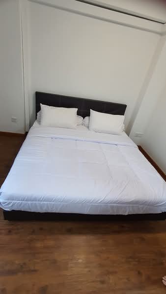 Ava Towers, 10 Ava Road, Room Rental, 200 sqft, Apartment For Rent, by Catherine Loh, 60120949 - Master Bedroom - PropertyGuru.com.sg