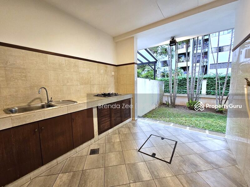 Semi-Detached for Sale in District 16