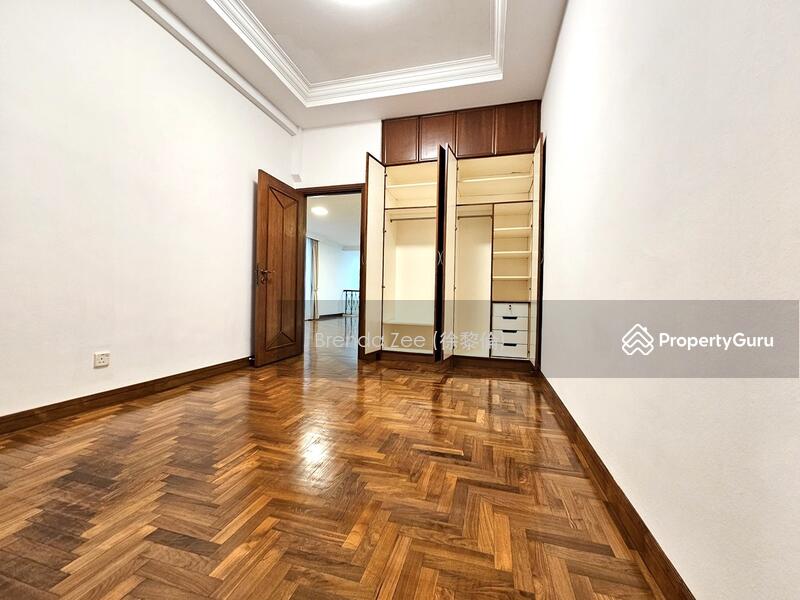 Semi-Detached for Sale in District 16