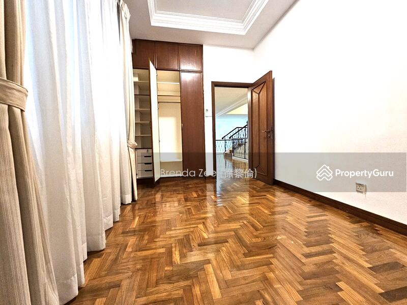 Semi-Detached for Sale in District 16