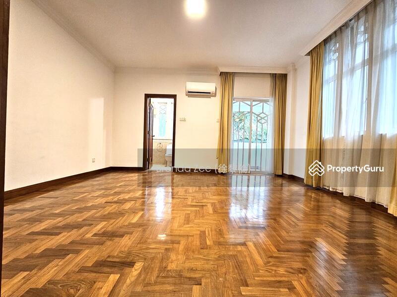 Semi-Detached for Sale in District 16