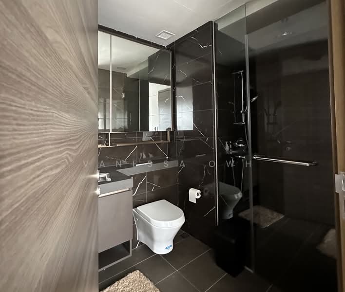 The Florence Residences, 81 Hougang Avenue 2, 2 Bedrooms, 700 sqft, Condominium For Rent, by Vanessa Owh, 60121142 - Bathroom - PropertyGuru.com.sg