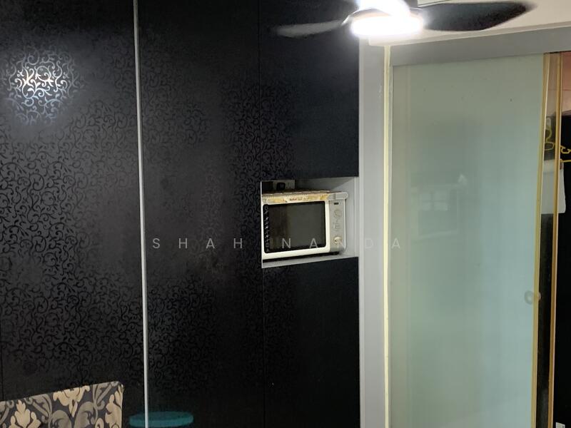 For Rent - 168A Queensway