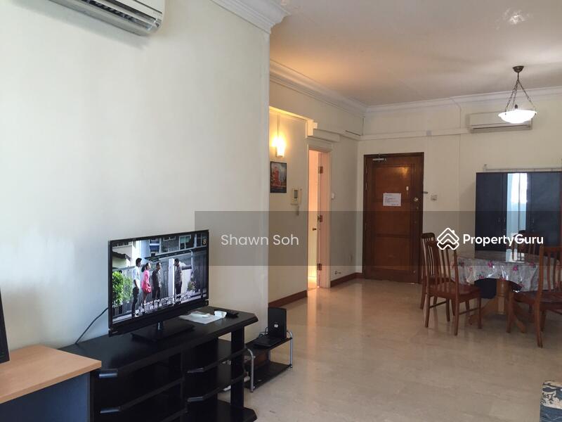 For Rent - La Crystal