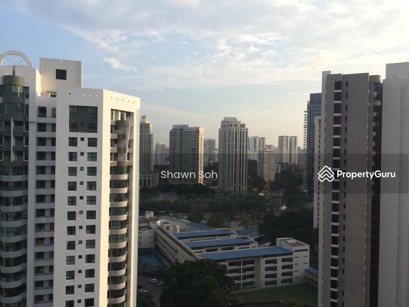 For Rent - La Crystal