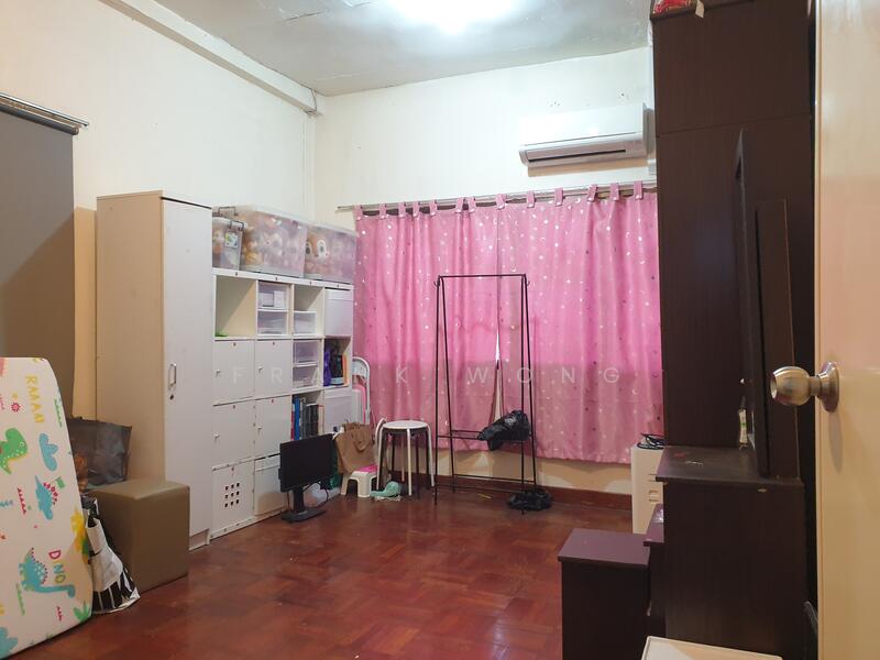 For Sale - CHEAP!! D14 Kembangan Estate CT 600M To MRT